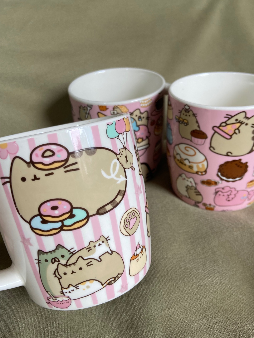 Tacitas con diseño de pusheen